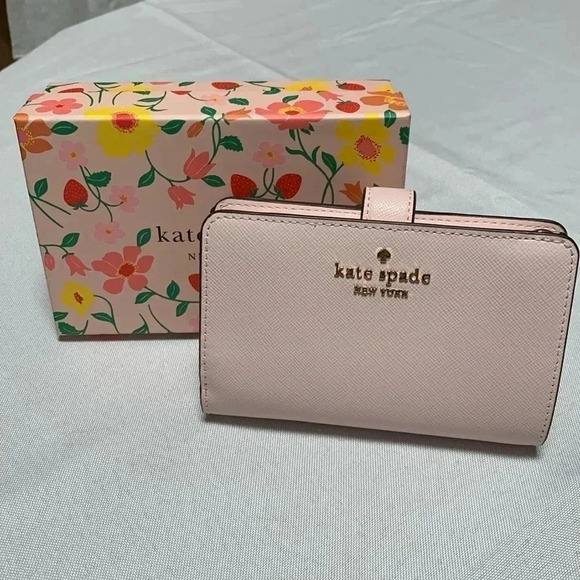 KATE SPADE ♠️ Madison medium compact wallet.NWT and box. - Picture 1 of 4